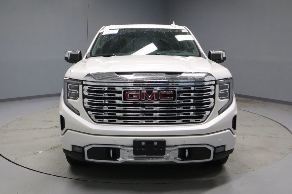 Used 2022 GMC Sierra 1500 Denali w/ Denali Reserve Package AWD/4WD image 6