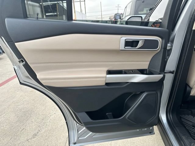 Certified 2021 Ford Explorer XLT w/ Equipment Group 202A AWD/4WD image 8