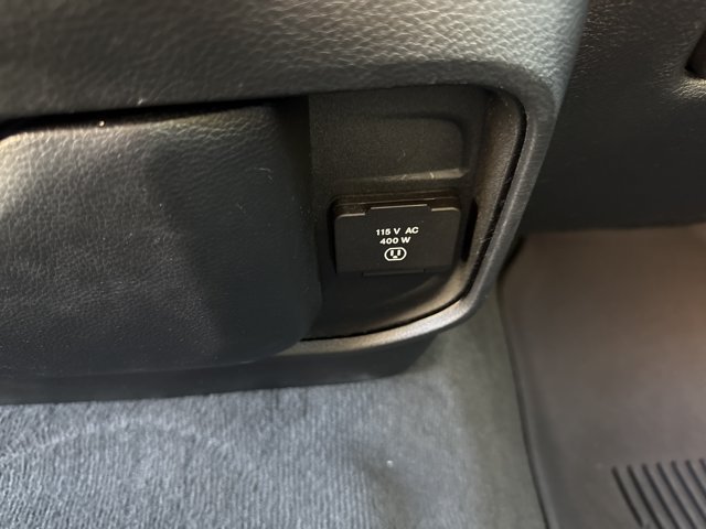 Used 2020 RAM 1500 Laramie RWD image 26