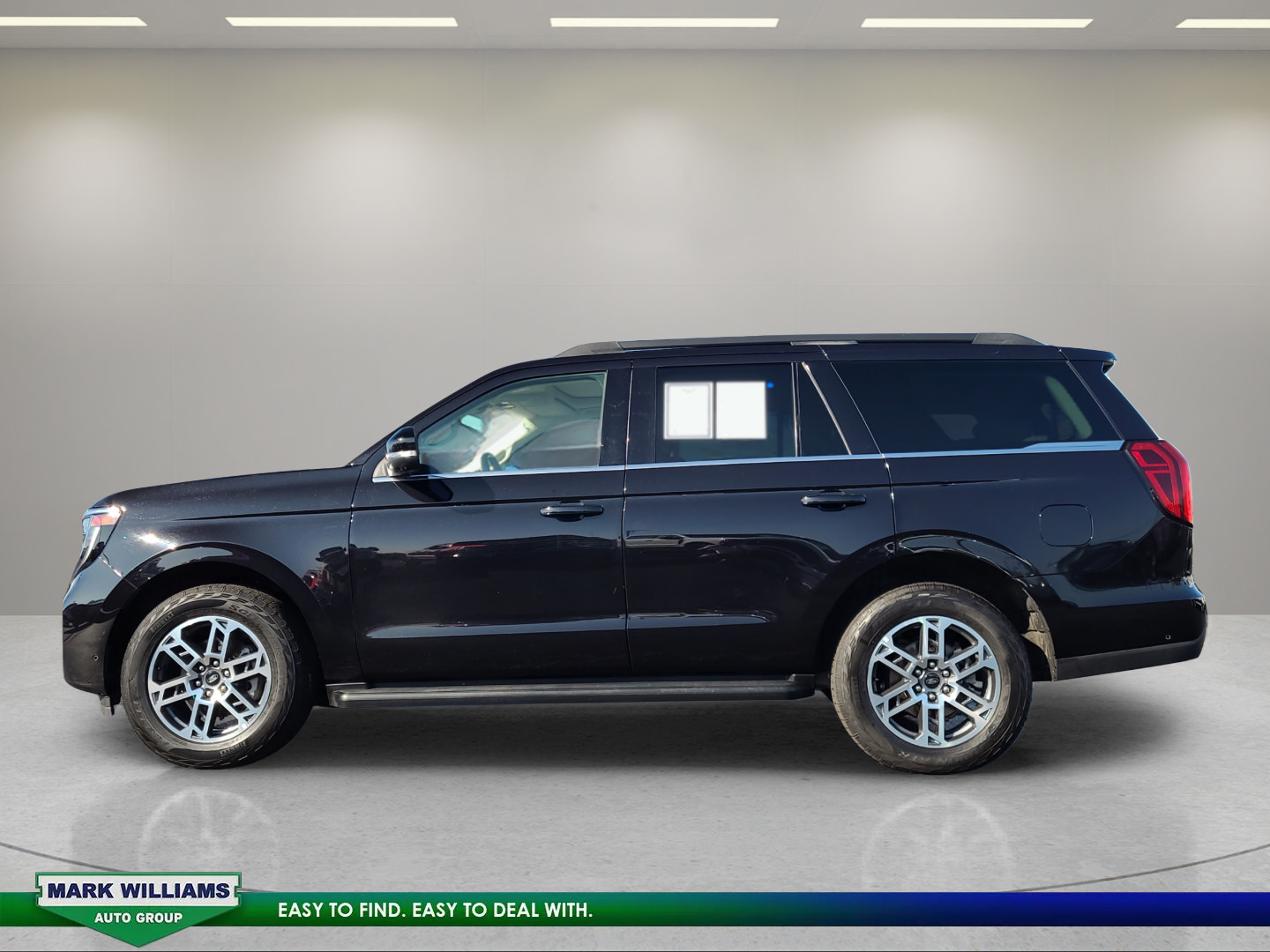 Certified 2025 Ford Expedition Active AWD/4WD image 7