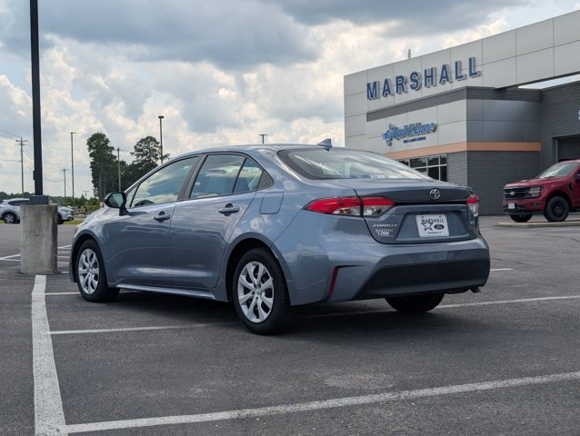 Used 2024 Toyota Corolla LE FWD image 3
