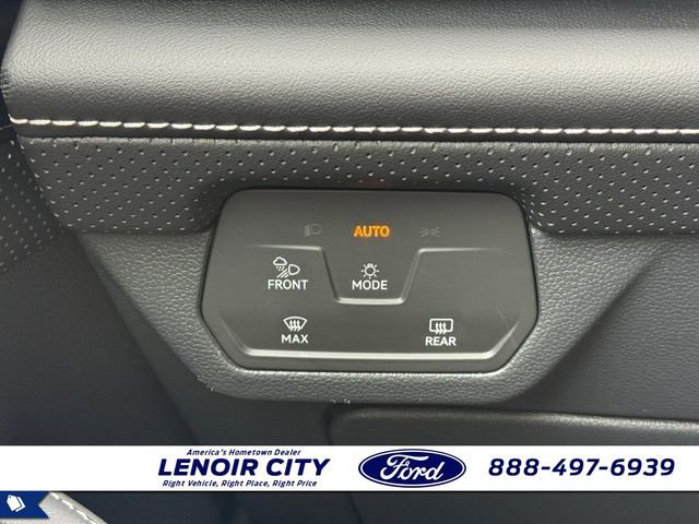 Used 2024 Volkswagen Atlas Cross Sport SE AWD/4WD image 15