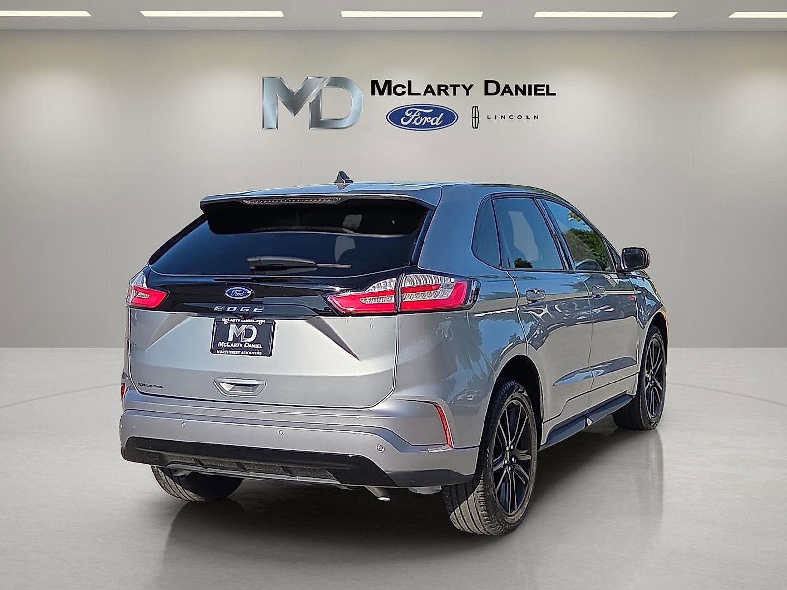 Certified 2024 Ford Edge ST-Line AWD/4WD image 5