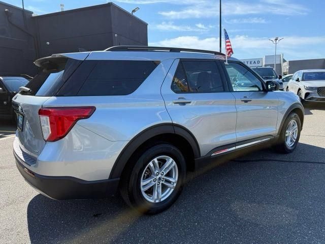 Certified 2023 Ford Explorer XLT w/ Equipment Group 202A AWD/4WD image 6
