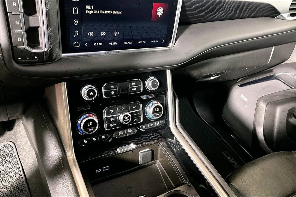 Used 2024 GMC Yukon Denali image 26