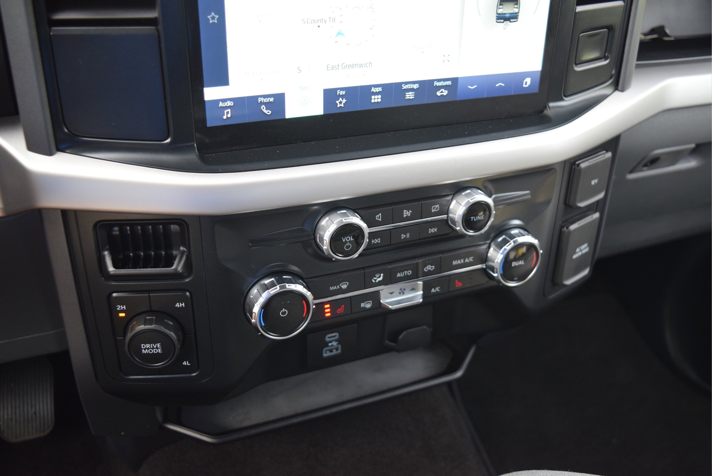 Certified 2022 Ford F150 XLT w/ Equipment Group 302A High AWD/4WD image 15