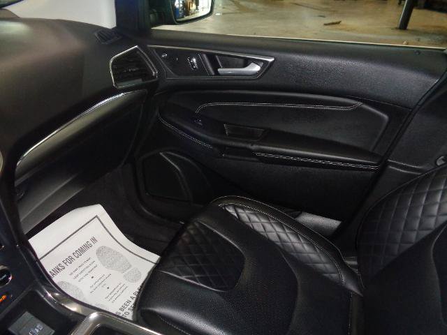 Certified 2024 Ford Edge Titanium w/ Equipment Group 301A AWD/4WD image 17