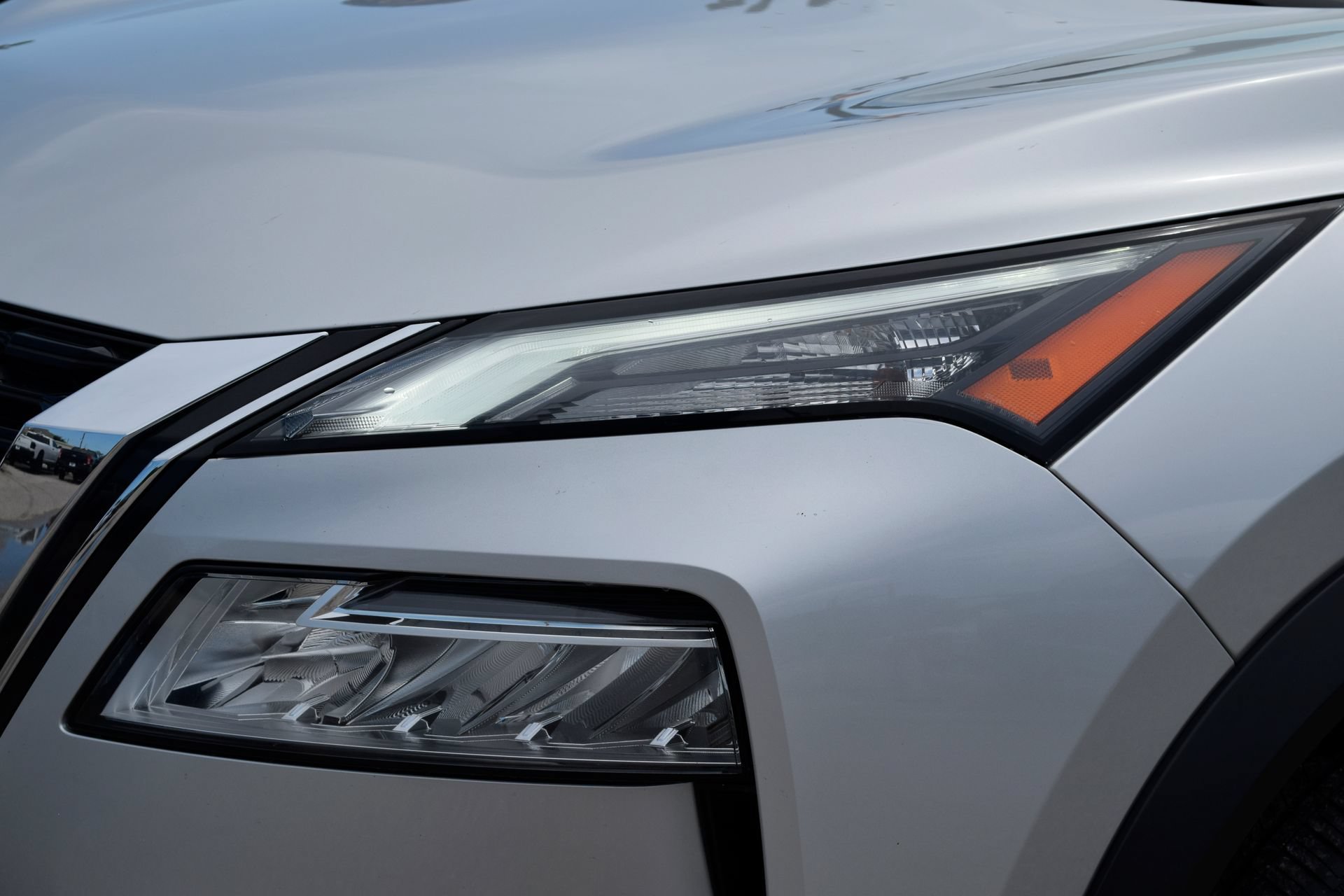 Used 2023 Nissan Rogue SV FWD image 24