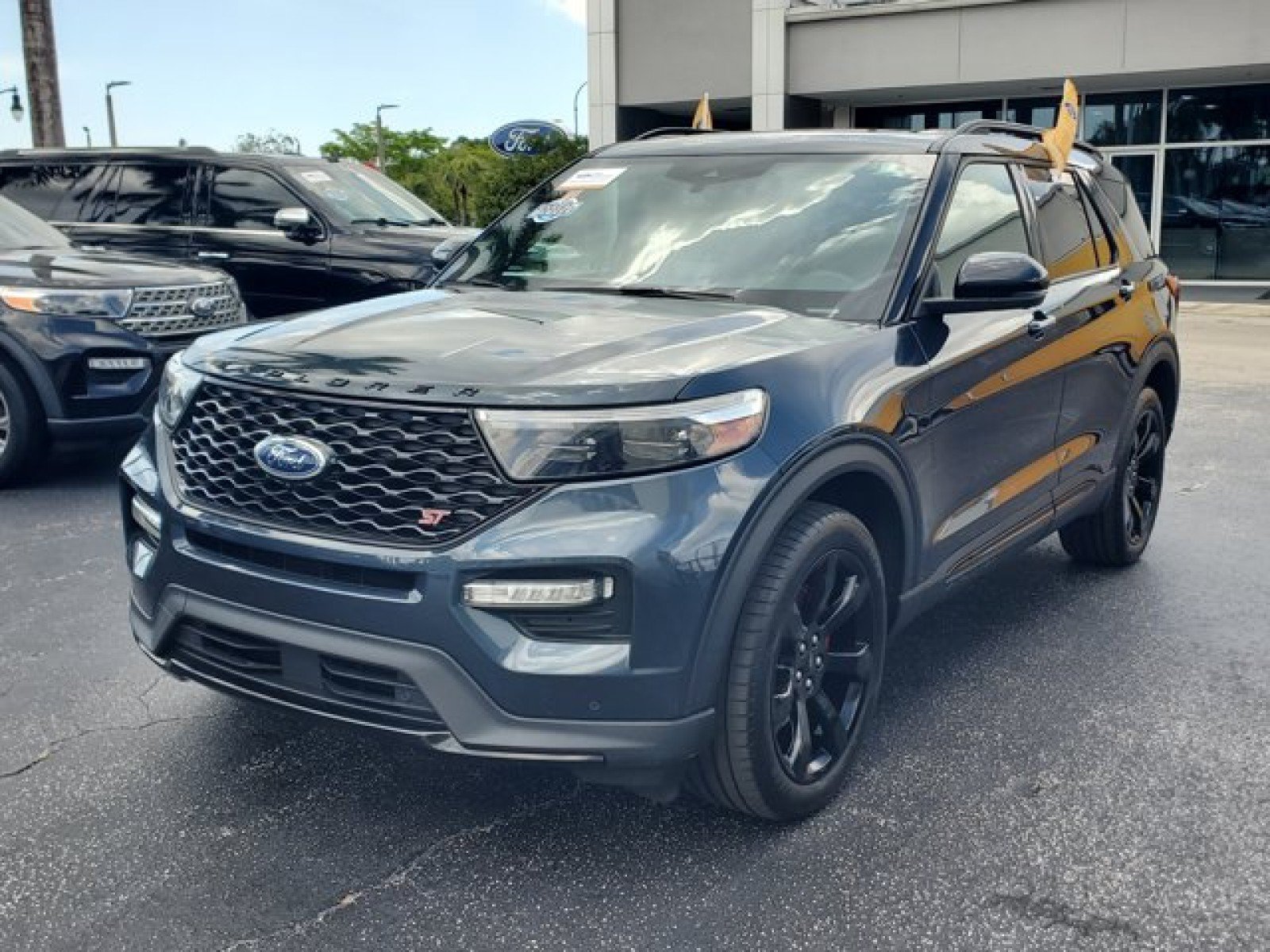 Certified 2023 Ford Explorer ST w/ Equipment Group 401A AWD/4WD image 3