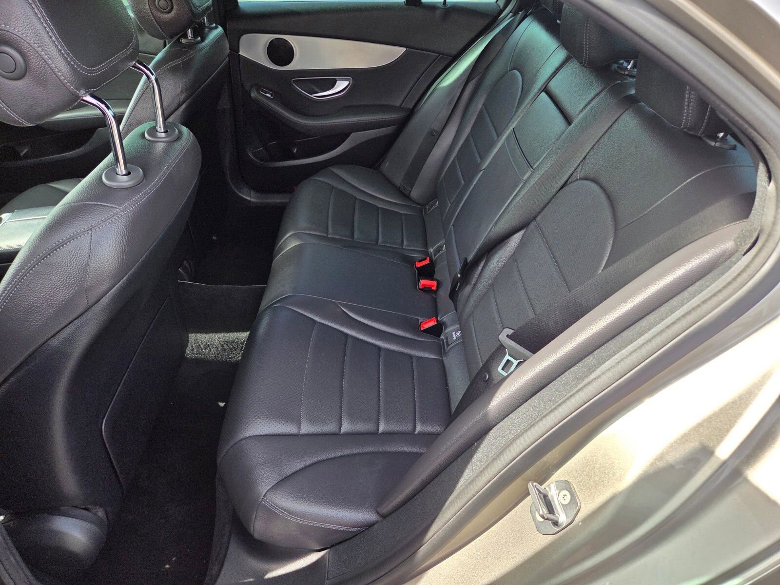 Used 2019 Mercedes-Benz C 300 Sedan image 12