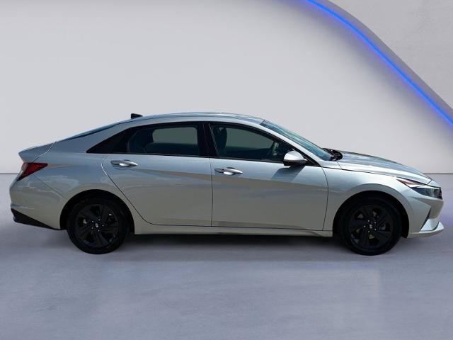 Used 2022 Hyundai Elantra SEL w/ Cargo Package FWD image 7