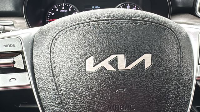 Used 2022 Kia Telluride EX w/ EX Premium Package image 21