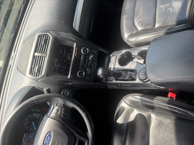 Certified 2019 Ford Explorer XLT w/ Equipment Group 202A AWD/4WD image 29