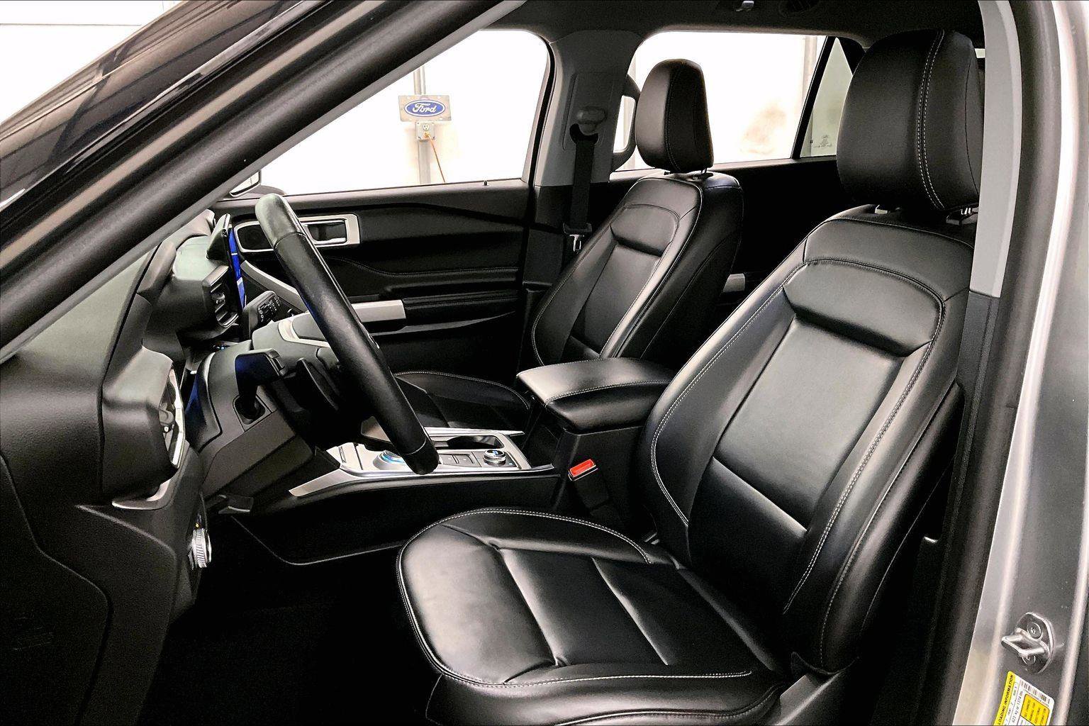 Certified 2021 Ford Explorer XLT w/ Equipment Group 202A image 24