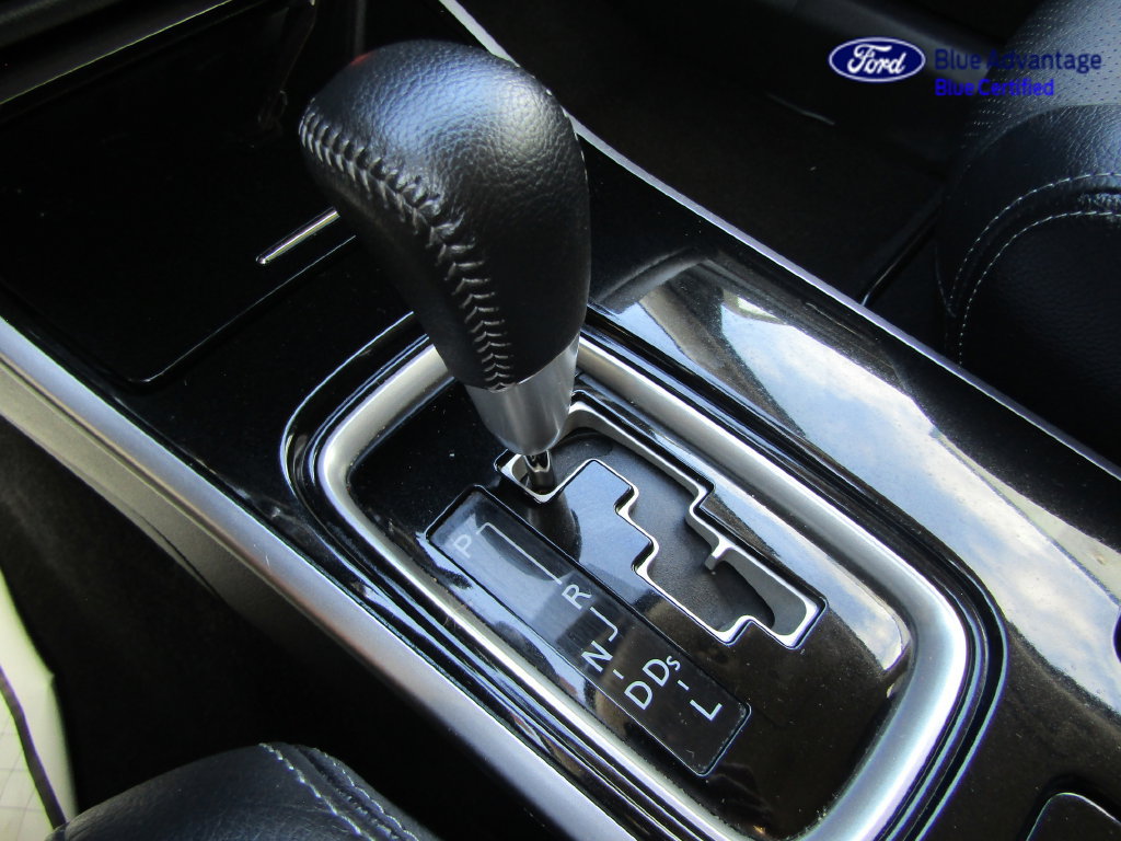 Used 2018 Mitsubishi Outlander SEL AWD/4WD image 31
