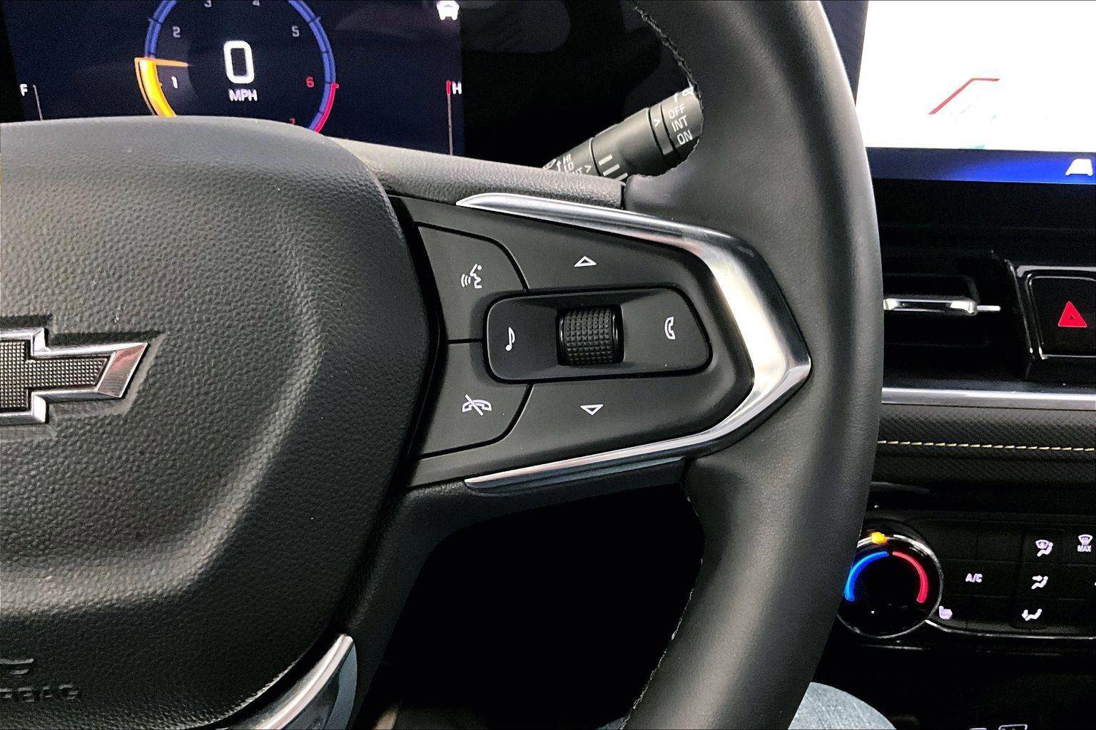 Used 2025 Chevrolet TrailBlazer ACTIV w/ Driver Confidence Package image 18