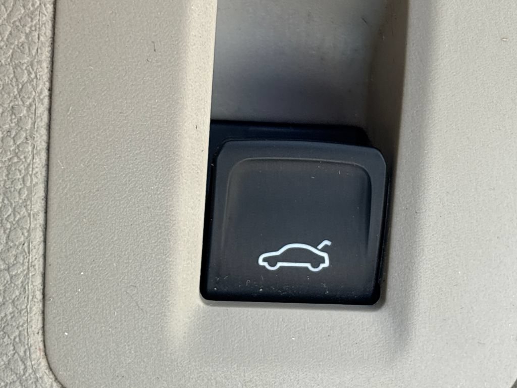Used 2018 Volkswagen Atlas SEL AWD/4WD image 30