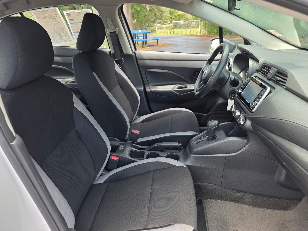 Used 2025 Nissan Versa S FWD image 6