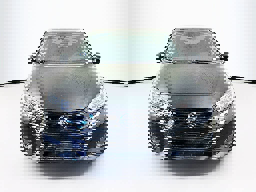 Used 2023 Nissan Versa SV image 8