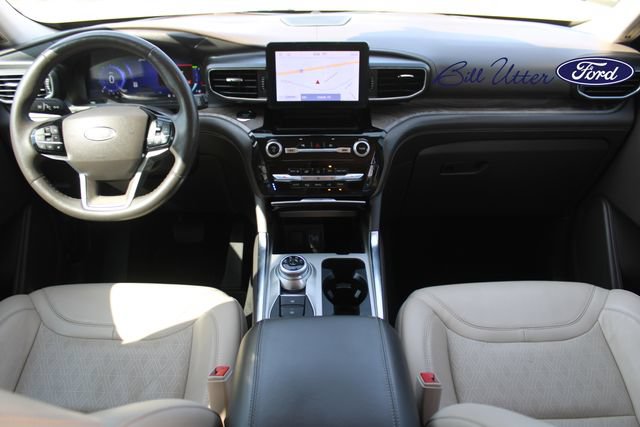 Certified 2022 Ford Explorer Platinum AWD/4WD image 17