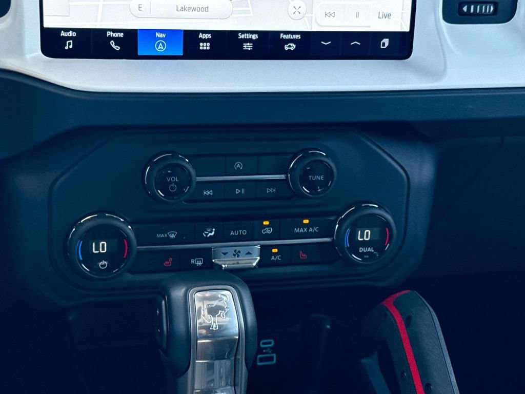Certified 2025 Ford Bronco Heritage Edition AWD/4WD image 19