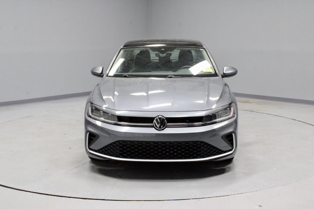 Used 2025 Volkswagen Jetta SE FWD image 5