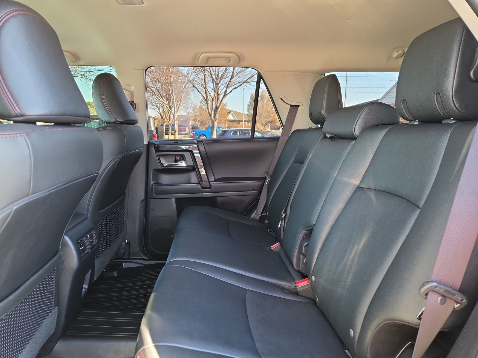 Used 2024 Toyota 4Runner TRD Off-Road Premium image 10