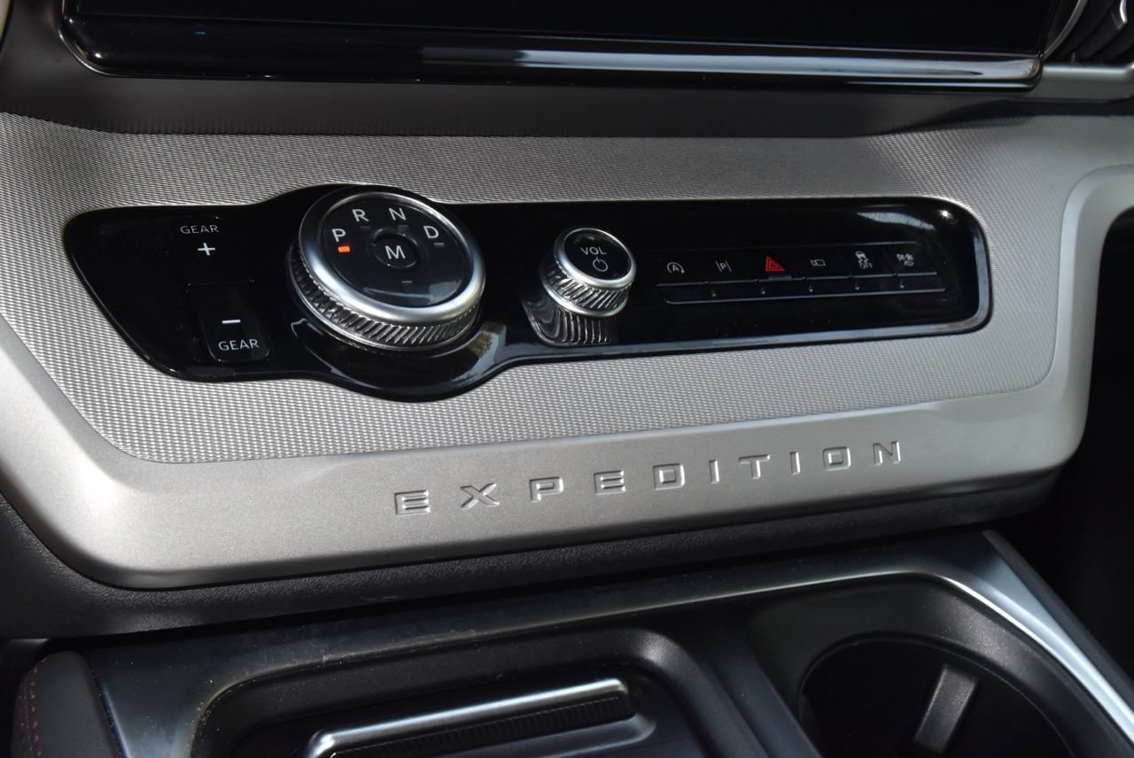Certified 2025 Ford Expedition Max Active RWD image 30