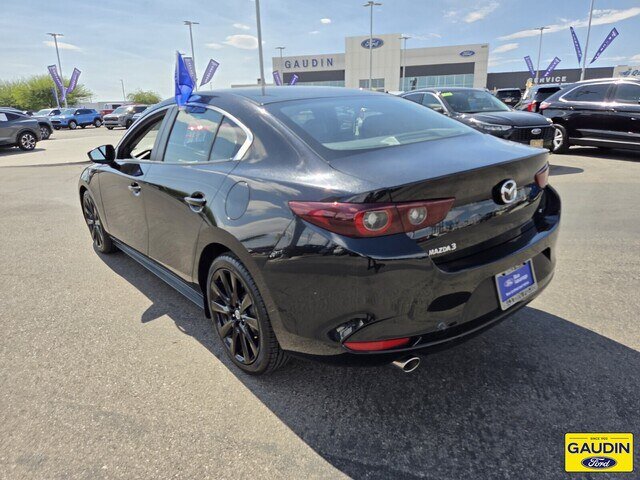 Used 2024 MAZDA MAZDA3 s FWD image 5