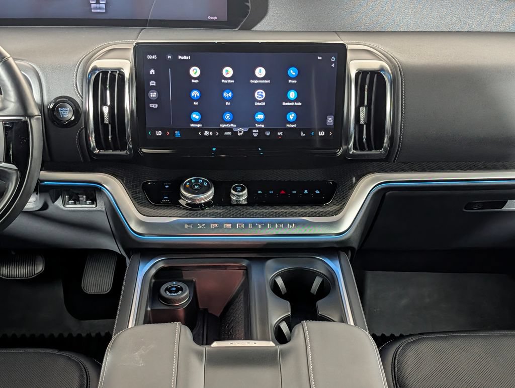 Certified 2025 Ford Expedition Platinum w/ Stealth Performance Package AWD/4WD image 17