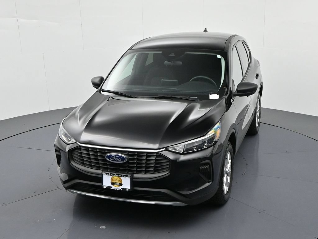 Certified 2025 Ford Escape Active w/ Cold Weather Package AWD/4WD image 17