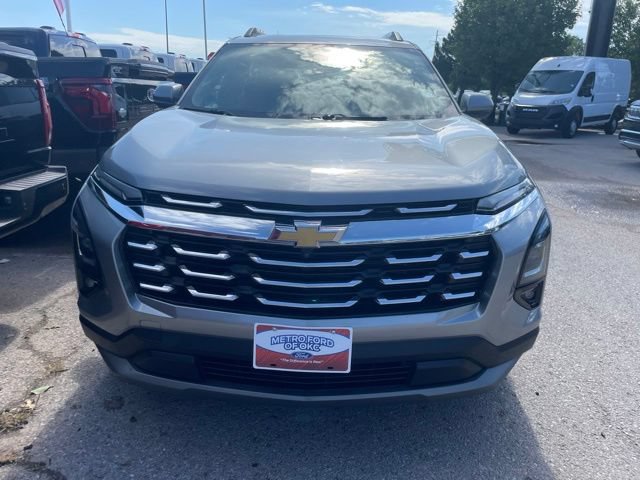 Used 2025 Chevrolet Equinox LT w/ Convenience Package II AWD/4WD image 3