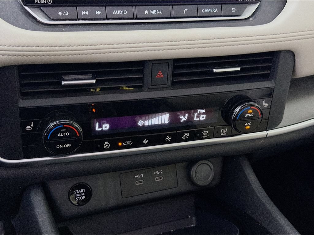 Used 2024 Nissan Rogue SV w/ SV Premium Package FWD image 20