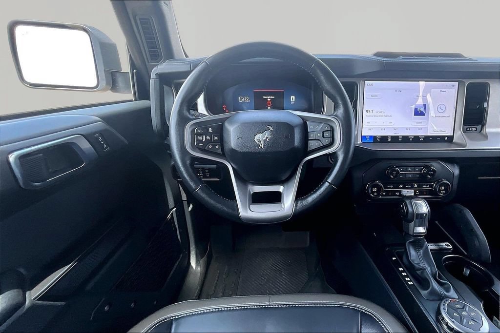 Certified 2025 Ford Bronco Outer Banks w/ Sasquatch Package AWD/4WD image 5