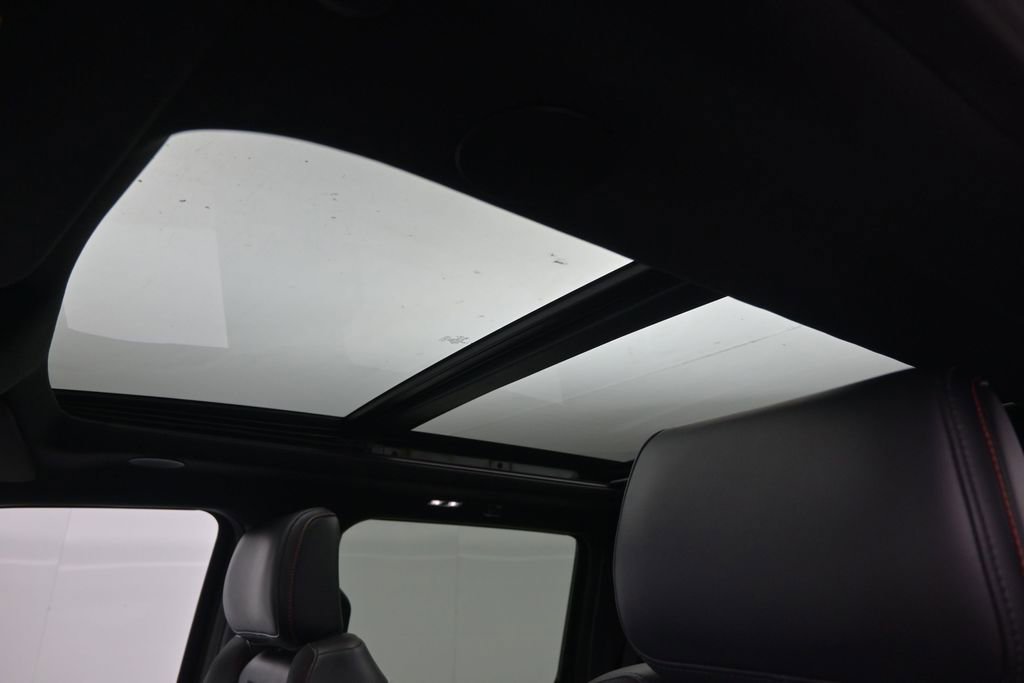 Certified 2025 Ford F150 Raptor w/ Equipment Group 803A Raptor R AWD/4WD image 19