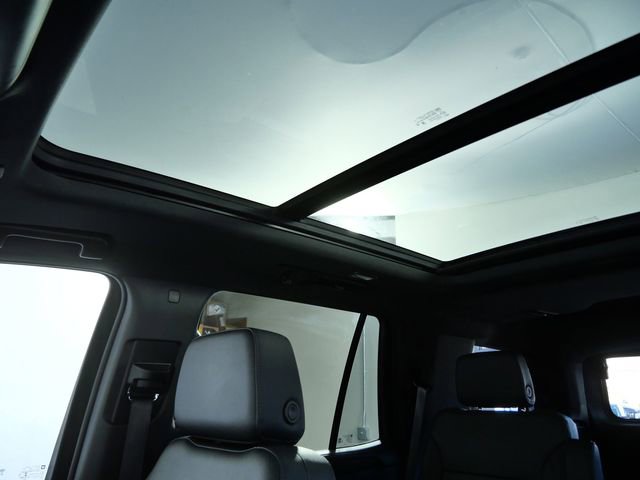 Used 2023 Chevrolet Tahoe Z71 w/ Luxury Package AWD/4WD image 31