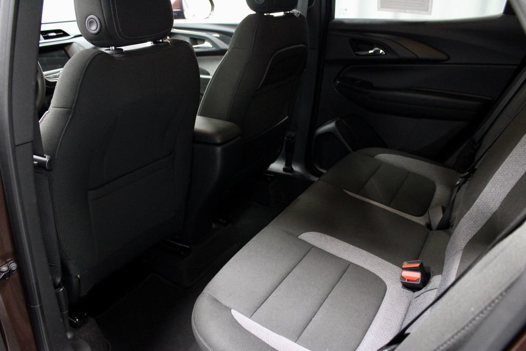 Used 2023 Chevrolet TrailBlazer LT FWD image 21