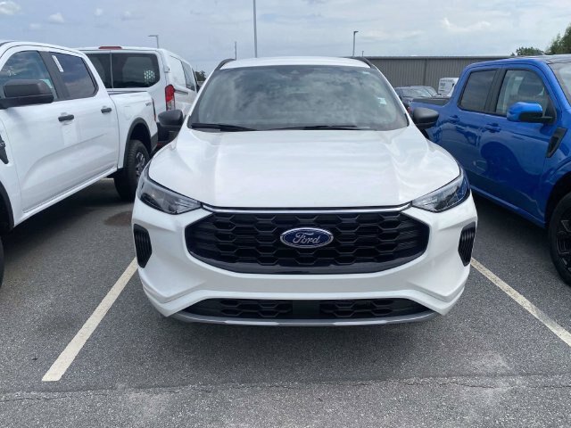 Certified 2024 Ford Escape ST-Line w/ Tech Pack #1 AWD/4WD image 2
