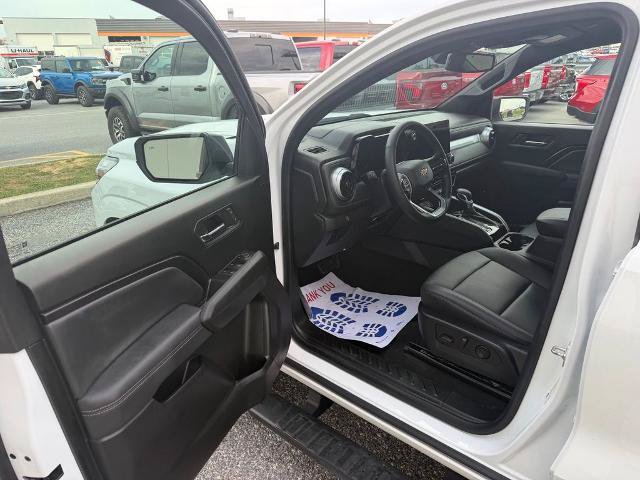 Used 2024 Chevrolet Colorado LT w/ LT Convenience Package III AWD/4WD image 10