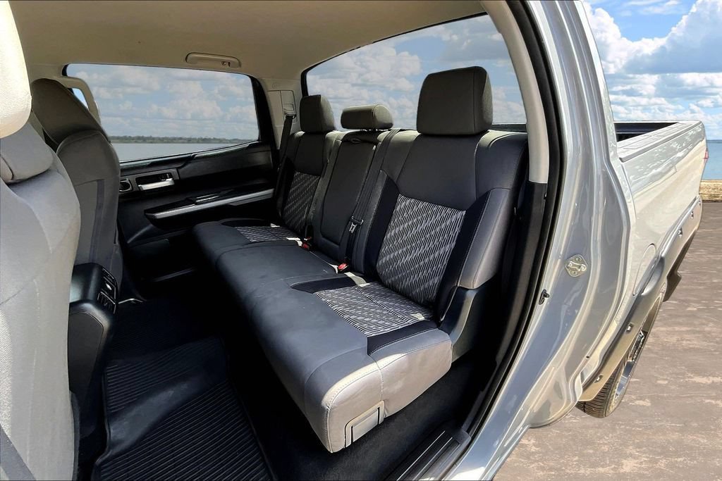 Used 2018 Toyota Tundra SR5 w/ SR5 Upgrade Package AWD/4WD image 25