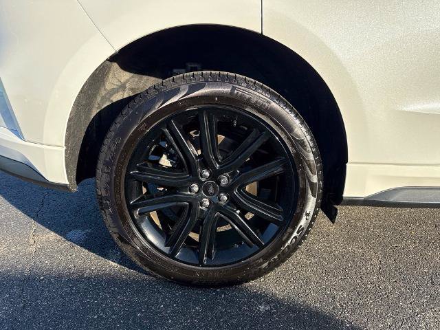 Certified 2024 Ford Edge ST-Line w/ Class II Trailer Tow Package AWD/4WD image 34