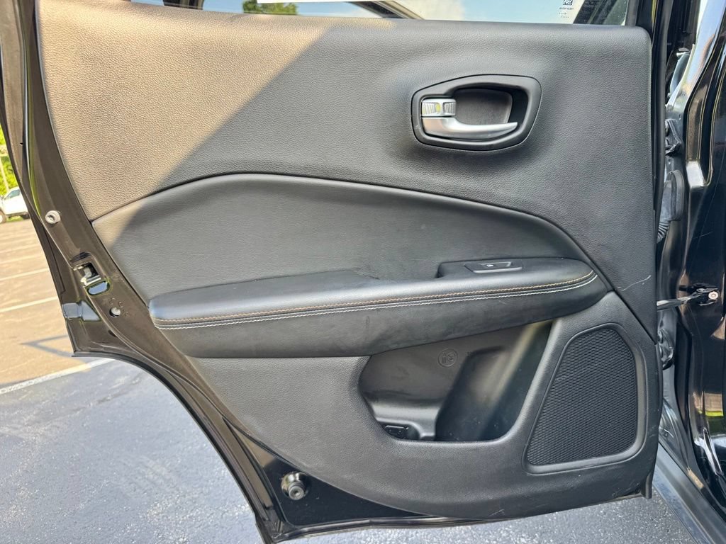 Used 2019 Jeep Compass Latitude w/ Popular Equipment Group AWD/4WD image 13