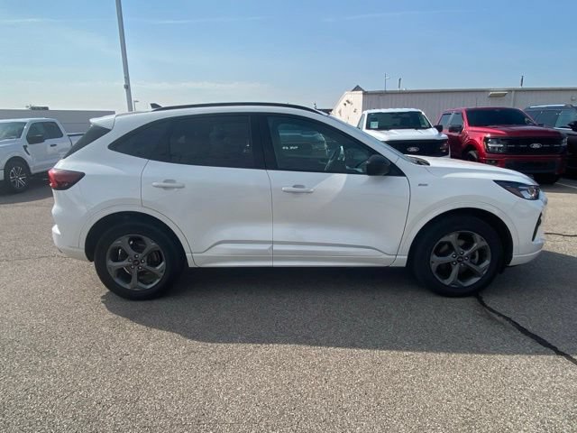 Certified 2024 Ford Escape ST-Line w/ Tech Pack #1 AWD/4WD image 4