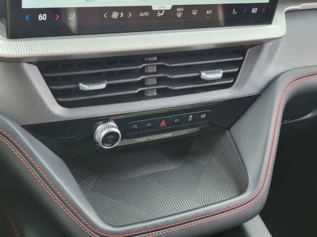 Certified 2025 Ford Explorer ST-Line AWD/4WD image 23