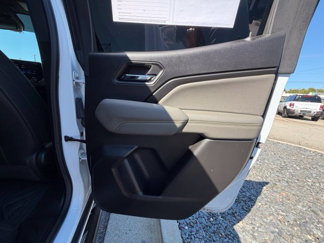 Used 2024 Chevrolet Colorado ZR2 w/ ZR2 Convenience Package III AWD/4WD image 24