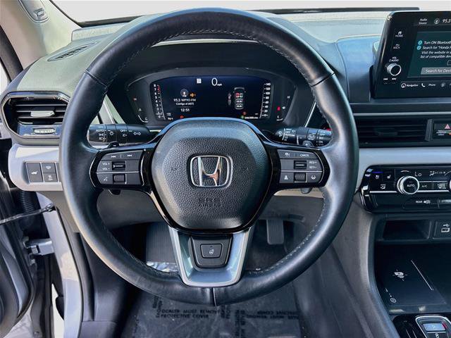 Used 2023 Honda Pilot Elite image 12