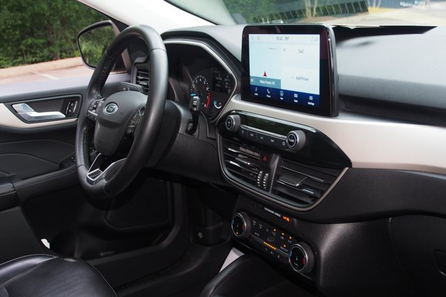 Certified 2022 Ford Escape SEL FWD image 10