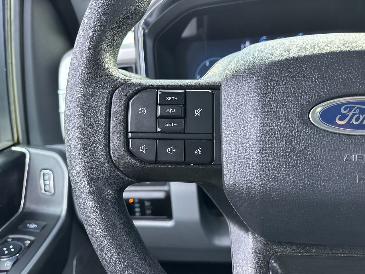 Certified 2023 Ford F250 XLT w/ XLT Premium Package image 44