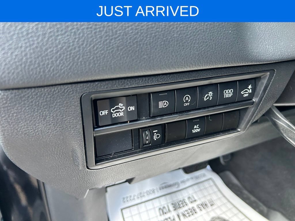 Used 2022 Toyota Tundra Limited w/ Power Package AWD/4WD image 21