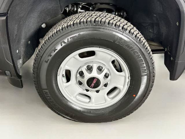Used 2024 GMC Sierra 2500 Pro AWD/4WD image 8